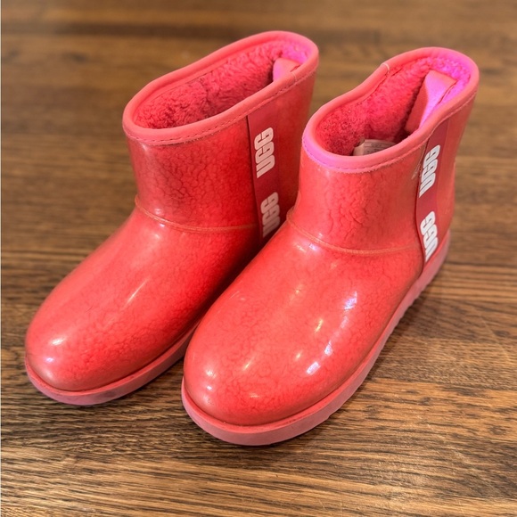 UGG Mini II Classic Clear Boot in Bright Pink Waterproof Rainboot Size 6 - Picture 3 of 10